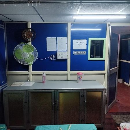 Rajeswari Ac Dormitory For Indian Males Only Порт-Блэр Экстерьер фото